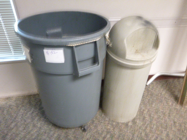 lot 182 image: 2 Garbage Cans