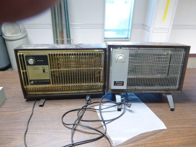 lot 187 image: 2 Electric Heaters