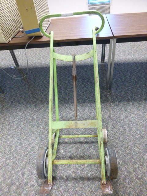 lot 190 image: Drum Cart