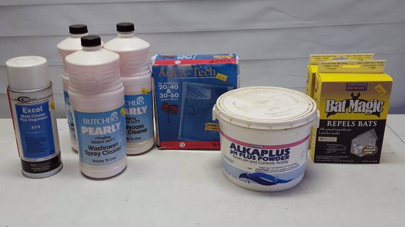 lot 208 image: Household Cleaners