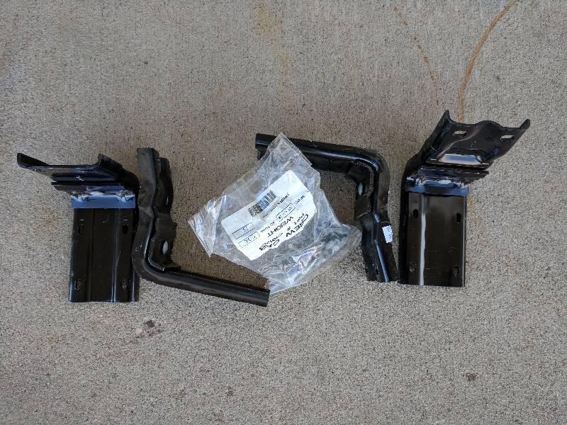 lot 22 image: Bracket Kit