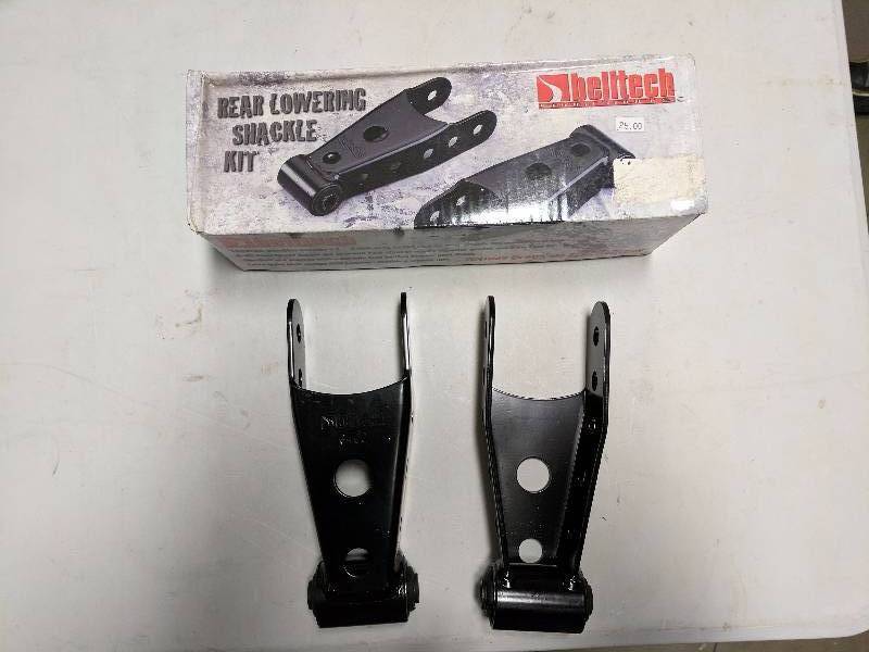 lot 83 image: Belltech 6400 Shackle Kit