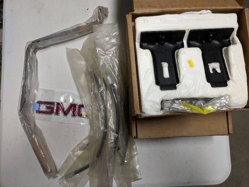 lot 88 image: GM ATTACHMENT PKG-ASST SIDE STEP (BRACKETS)