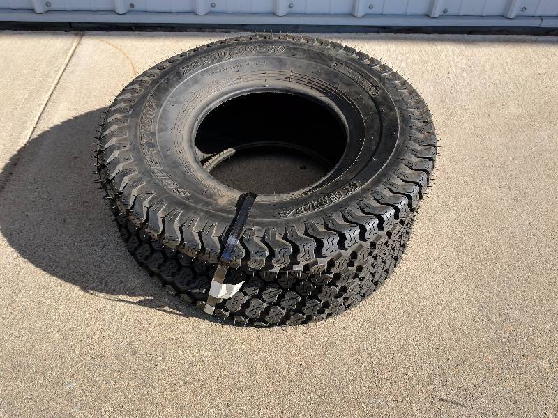 lot 127 image: 22X10.00-10 Tire