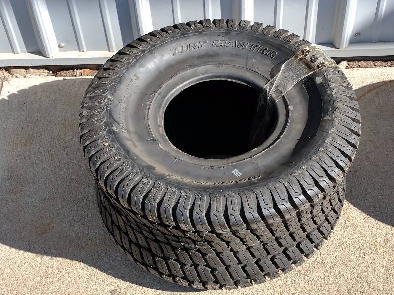 lot 126 image: Premium LMTS770 20x10.00-8 2Ply Turf Tire