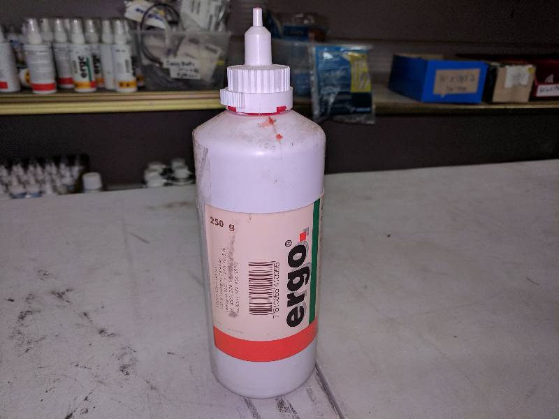 lot 154 image: Ergo Adhesives 4100 Threadlock