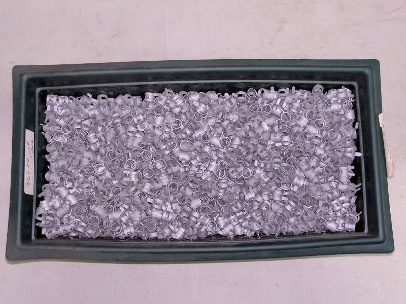 lot 274 image: 964 Uniclamps Universal Tin