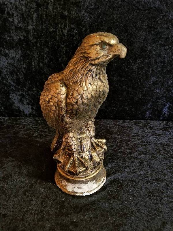 lot 6 image: Vintage Handmolded & Painted Plaster - EAGLE, 15
