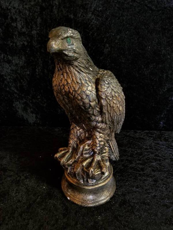lot 7 image: Vintage Handmolded & Painted Plaster - EAGLE, 15