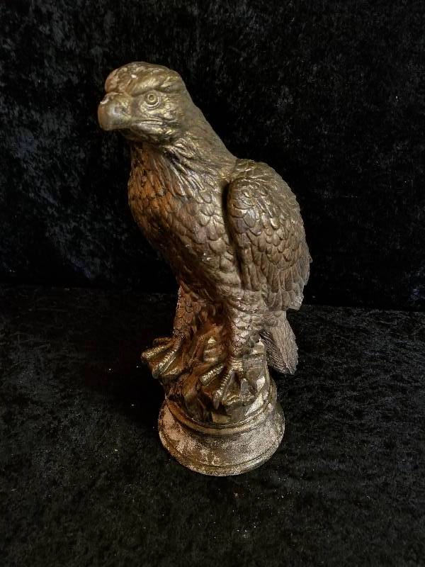 lot 8 image: Vintage Handmolded & Painted Plaster - EAGLE, 15