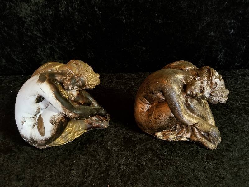 lot 11 image: Vintage Handmolded & Painted Plaster - PAIR SITTING LADY, 7