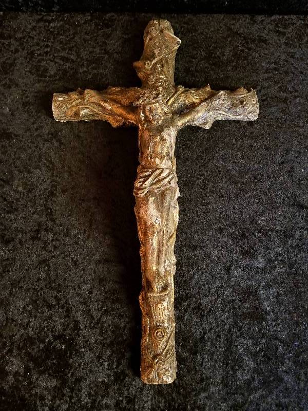 lot 13 image: Vintage Handmolded Plaster - CRUCIFIX, 23