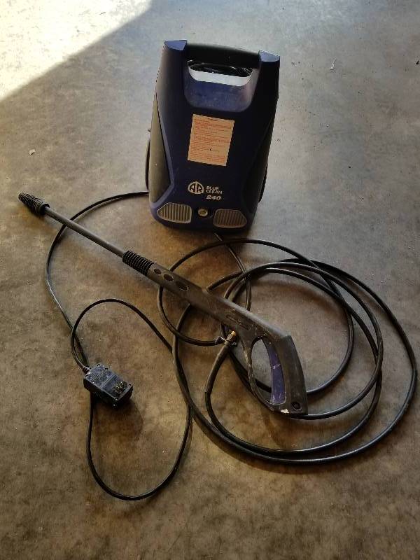 lot 43 image: AR Blue Clean Power Washer, Works Good