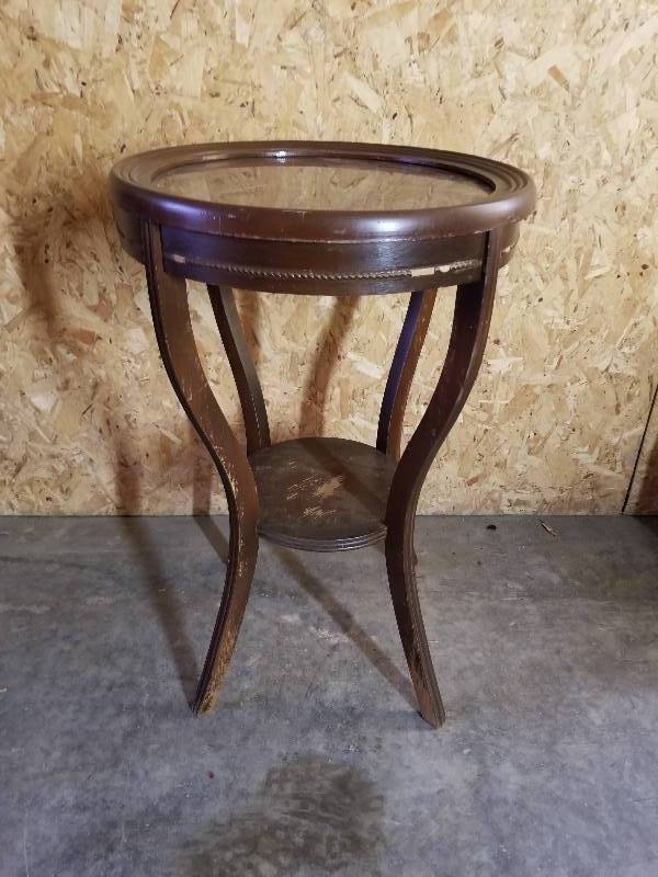 lot 76 image: Vintage Round Side Table with Glass Tob, 27h 17r