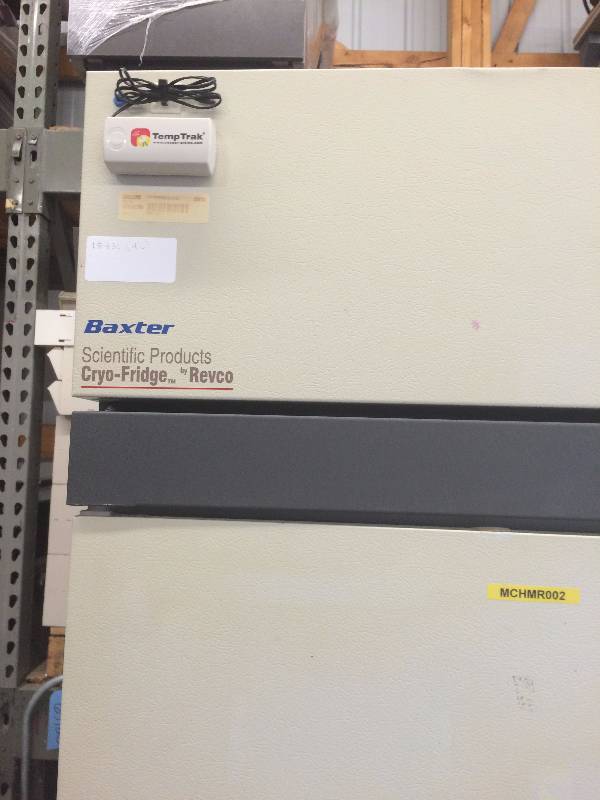 lot 4 image: WOW High Performance Commercial Double Door Cooler BAXTER REVCO Cryo-Fridge Laboratory LR504A12 Refrigerator With TempTrak Temperature Monitoring System - Tested Works Excellent
