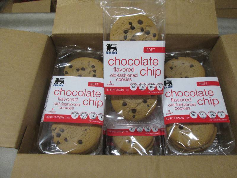 Case of 12 Packs of 8 Food Lion Cho...