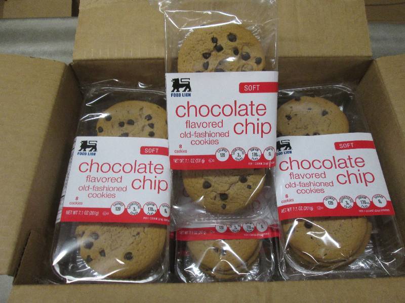 Case of 12 Packs of 8 Food Lion Cho...