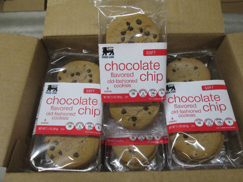 Case of 12 Packs of 8 Food Lion Cho...