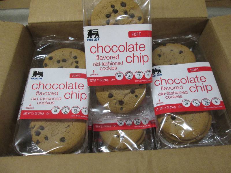 Case of 12 Packs of 8 Food Lion Cho...
