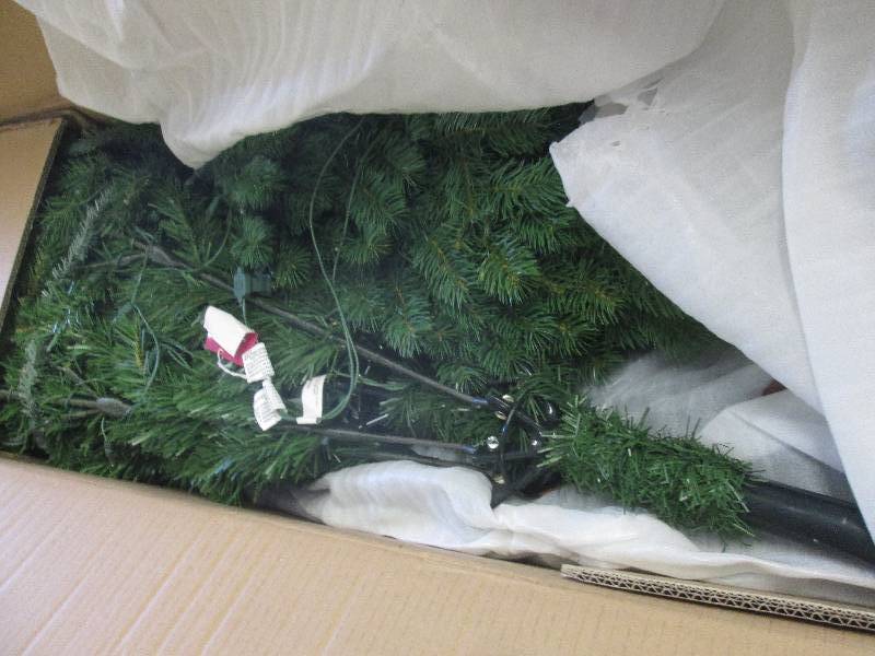 7.5 Ft Pre-Lit Christmas Tree - ope...