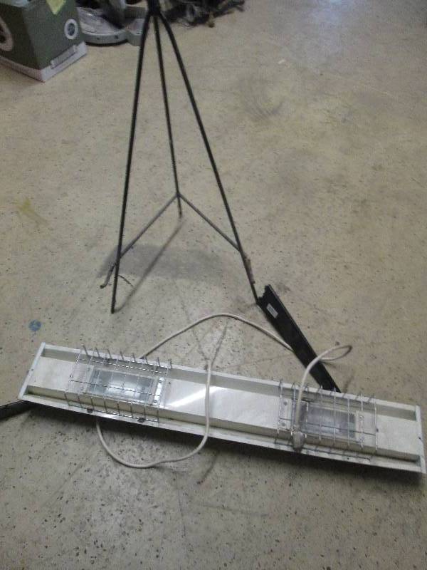 Floor Easel, Shop Light...