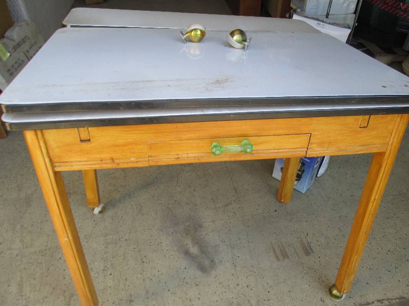Metal Utility Kitchen Table with Pu...