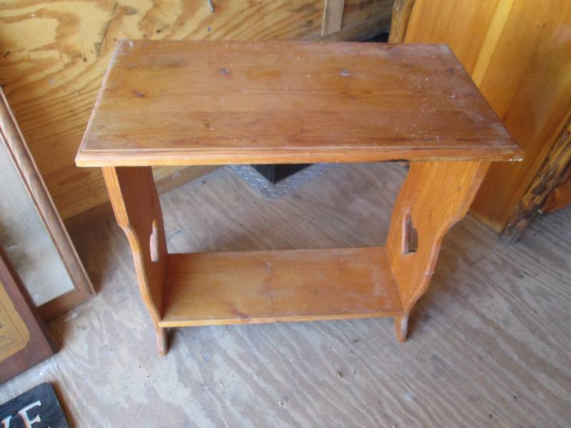 Country Accent Table...