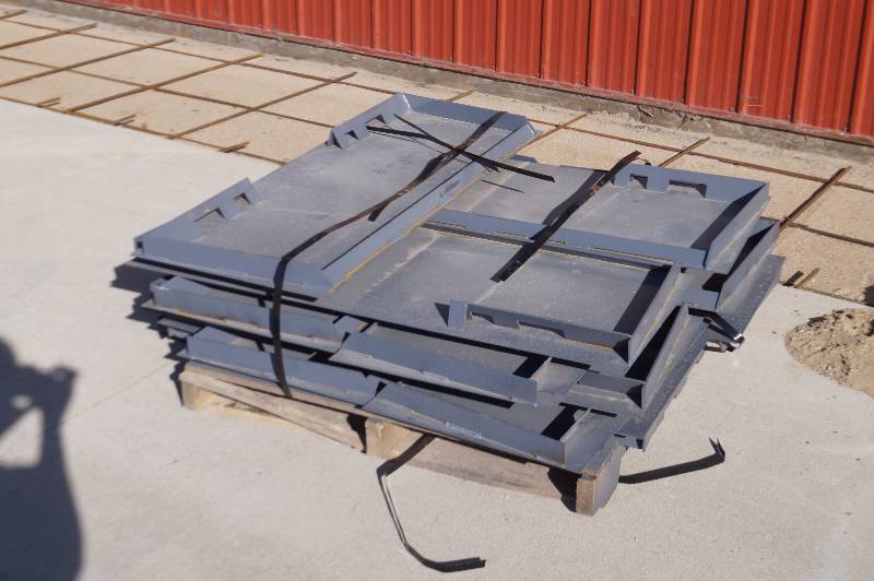 Skid Steer Receiver Plate