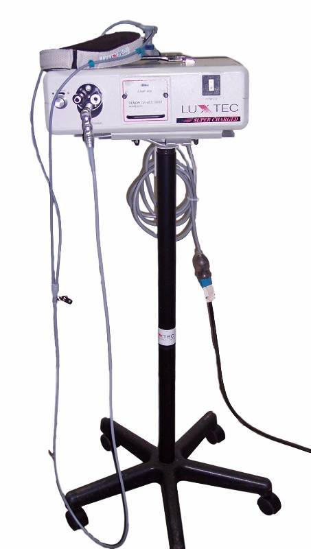 lot 9 image: LUXTEC Super Charged Xenon 9000 Model 9300 Light Source with Sun Optic Headlight Excellent Working Condition