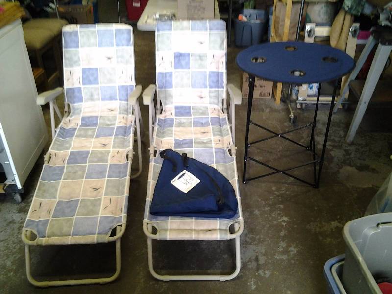 lot 53 image: 2-Folding Lounge Chairs, 1-Folding Table