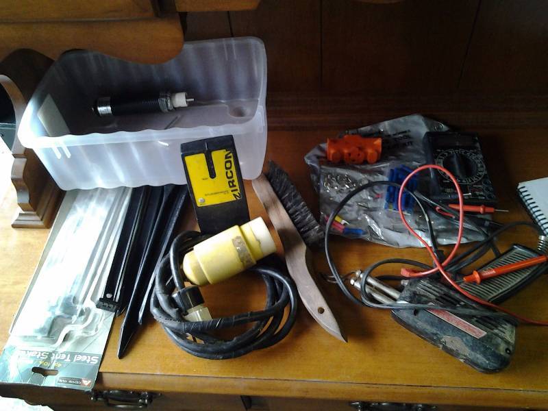 lot 70 image: Electrical Related