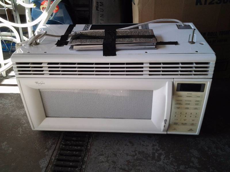 lot 2 image: Whirlpool Micro-Wave Hood Combo With Manual Works Well
