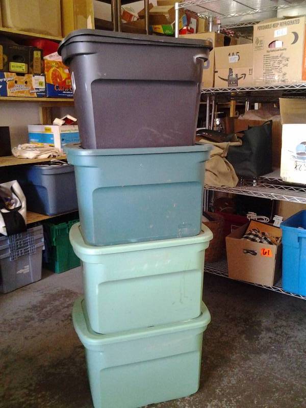 lot 112 image: 4-Sterilite Totes With Lids (73 Quart Size)
