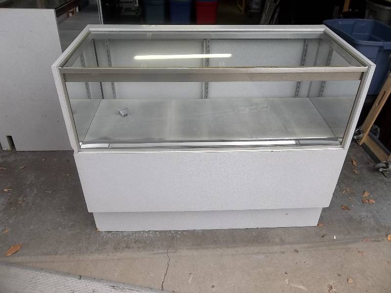 lot 122 image: Glass Display Show Case 48x22x38