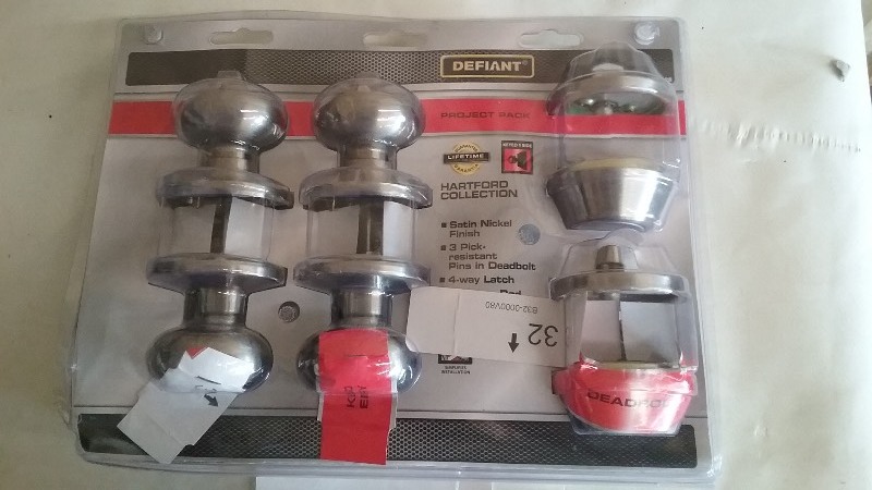 2 Handle and Dead Bolt Set