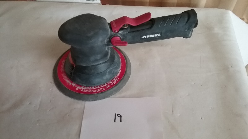 Husky Dual Action Sander