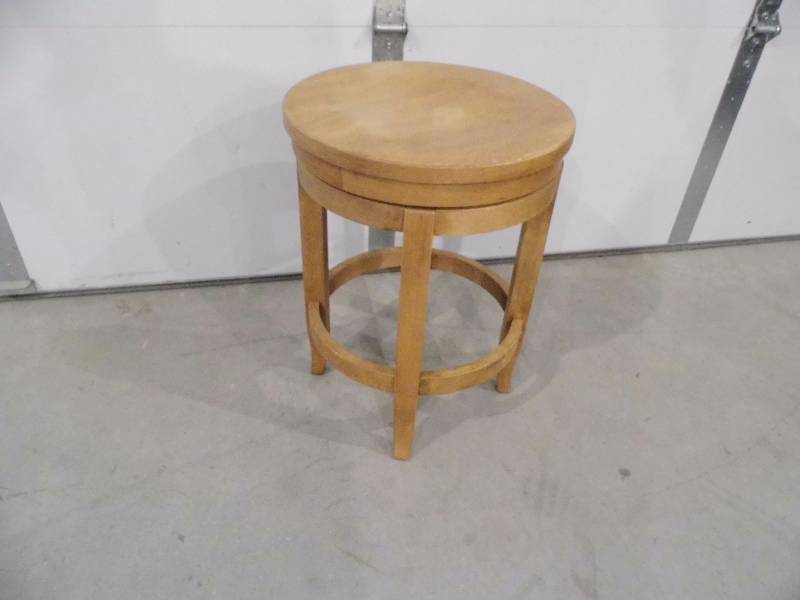 Swivel Stool