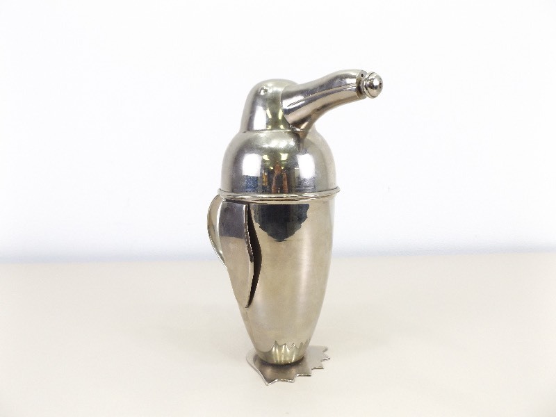 Unique Vintage Art Deco Penguin Shaker