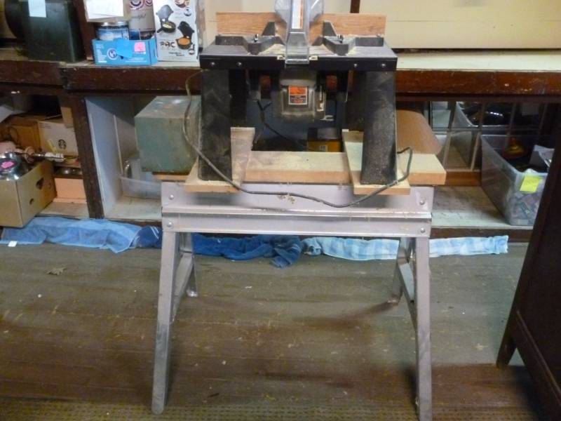 lot 2 image: Router