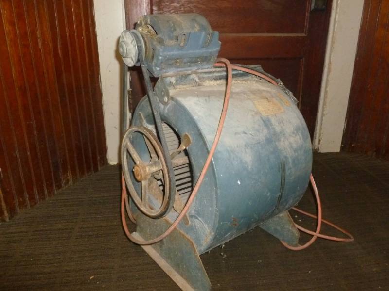 lot 5 image: Blower Fan