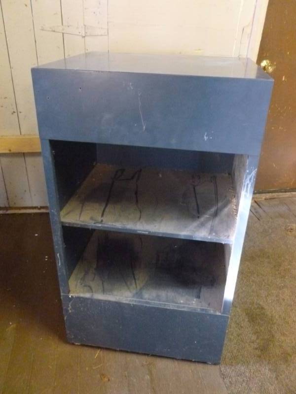 lot 14 image: Shop Cabinet
