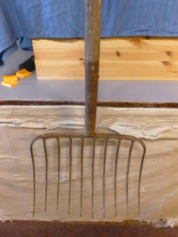 lot 20 image: Vintage Silage Fork