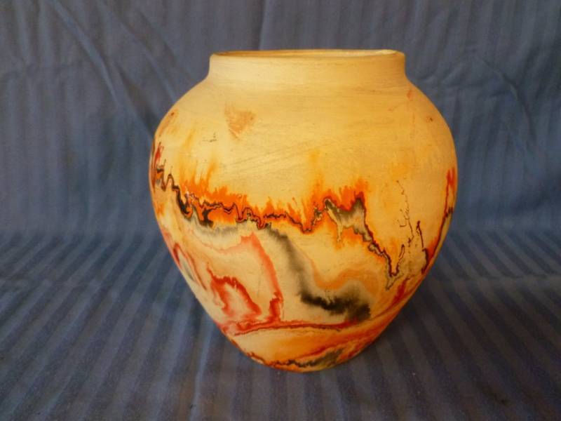 lot 25 image: Nemadji Pottery