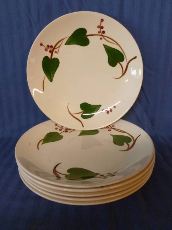 lot 30 image: Blue Ridge Pottery