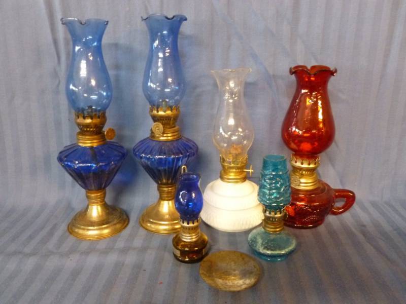 lot 33 image: Vintage Oil Lamps