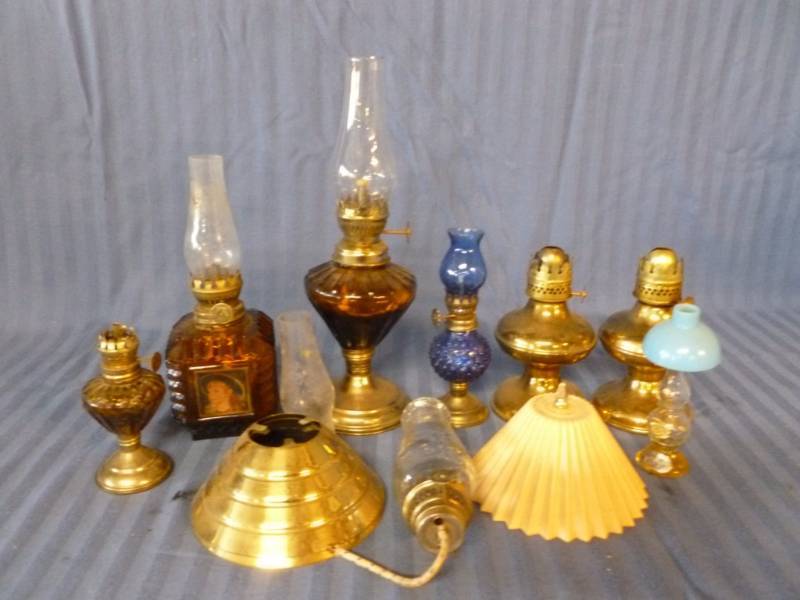lot 34 image: Oil Lamp Parts