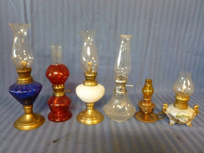 lot 35 image: Vintage Oil Lamps