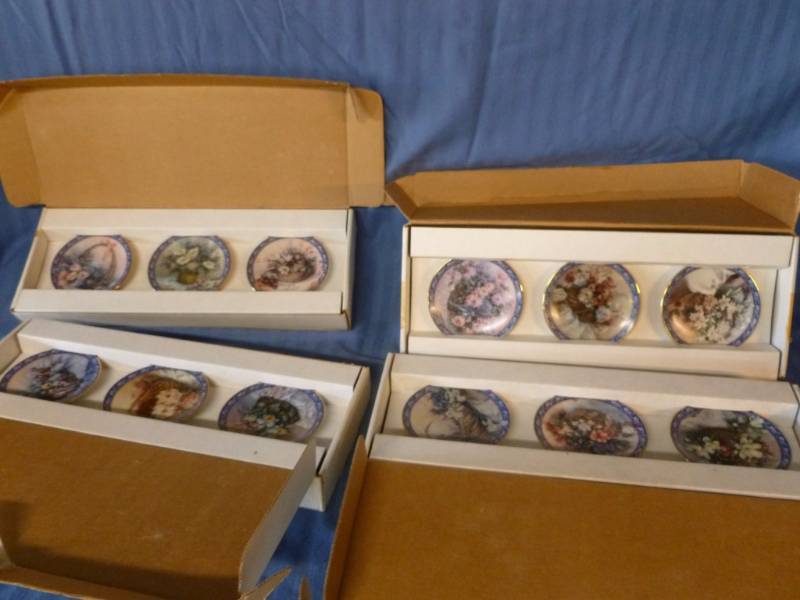 lot 62 image: Lina Liu Plate Sets