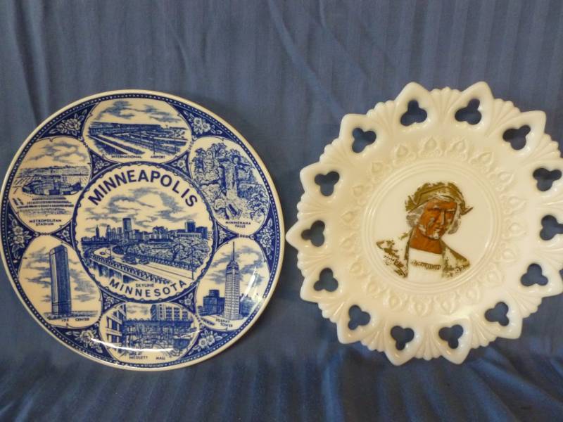 lot 78 image: Vintage Plates