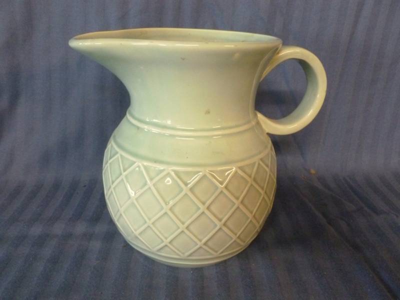 lot 117 image: Pitcher